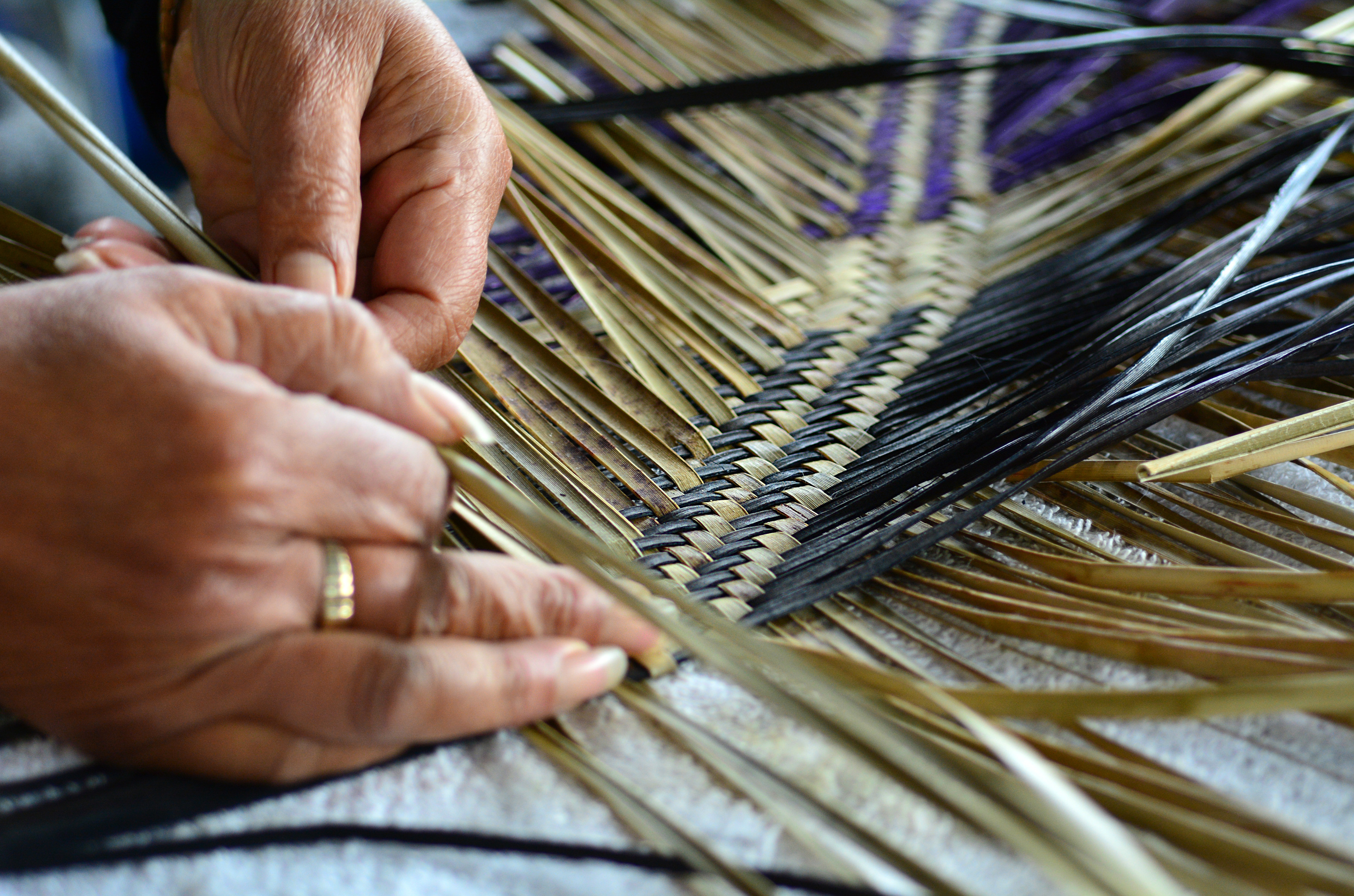 464312-weaver (1)